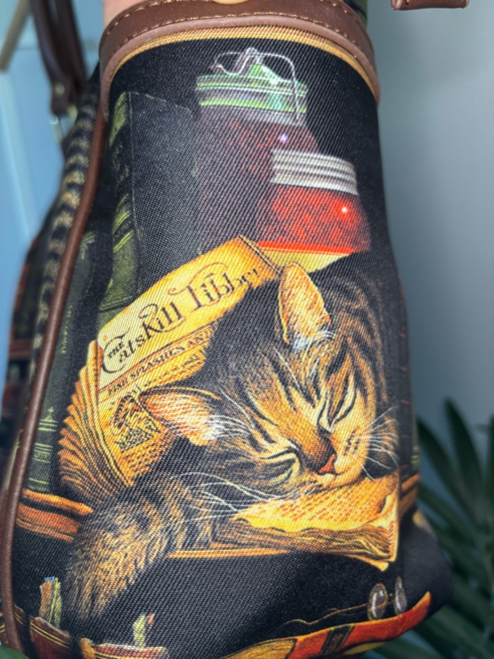 🐈Bradford Exchange Cat & Books Classic Tails Tote Bag 🐈‍⬛ - Picture 6 of 16